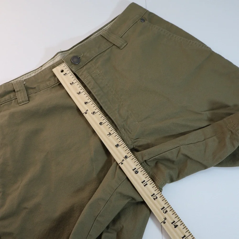 Columbia Mens Regular Fit Utility Shorts Olive Green 33W 8L AM0184 Stretch Twill